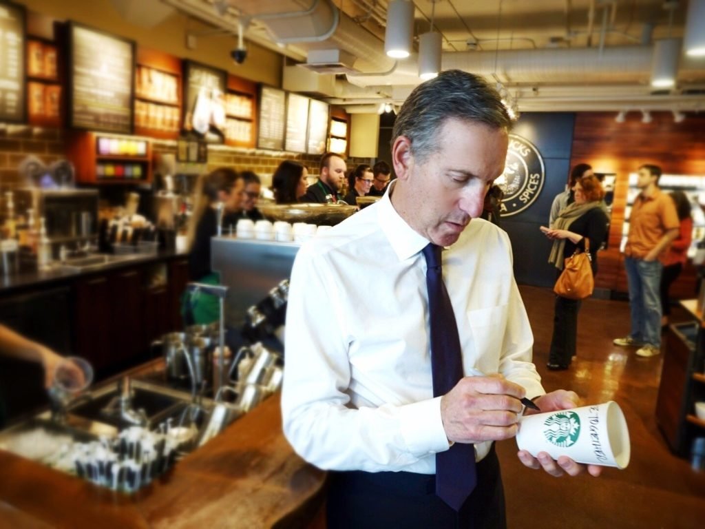 Howard Schultz con  Starbucks