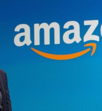 Jeff Bezos con Amazon